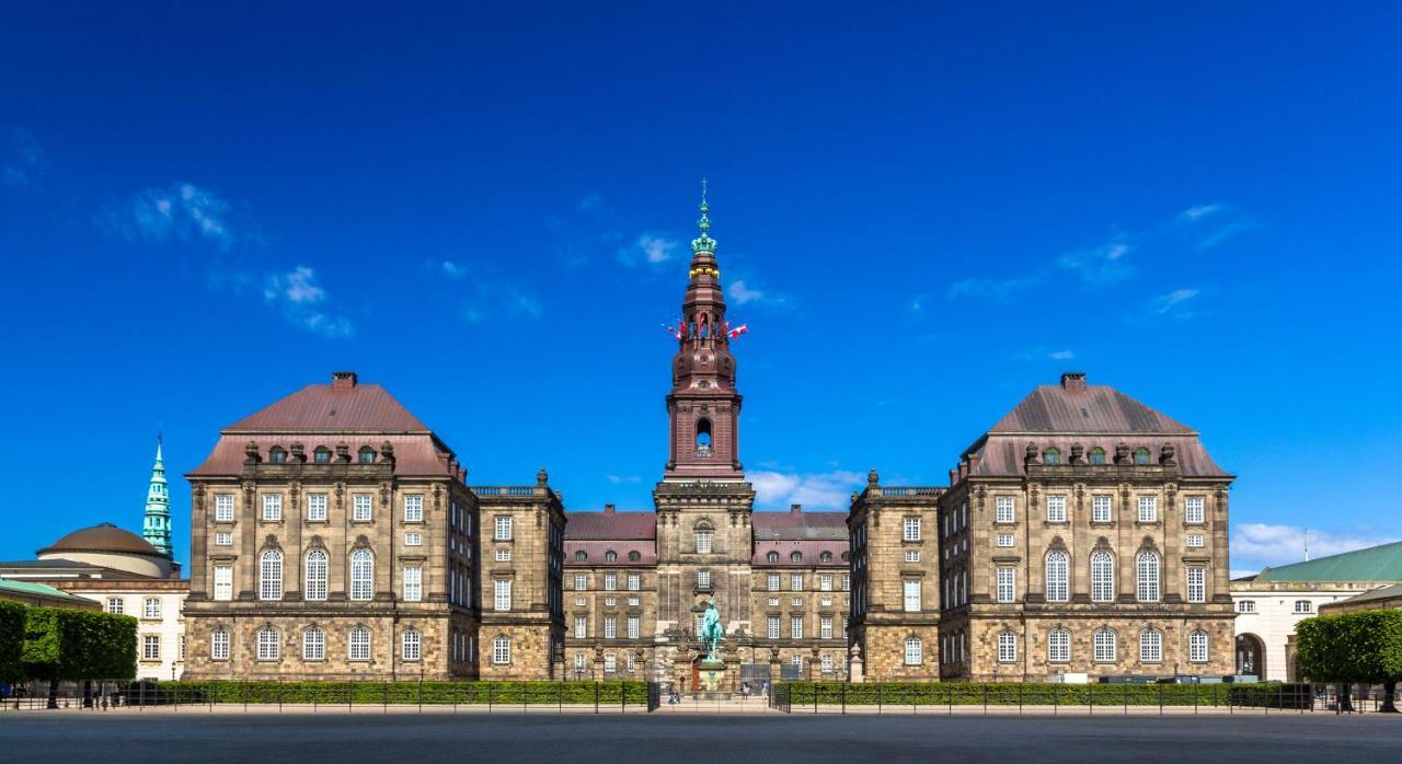 Large Apartment With Canal View In Central Cph City Копенхаген Екстериор снимка