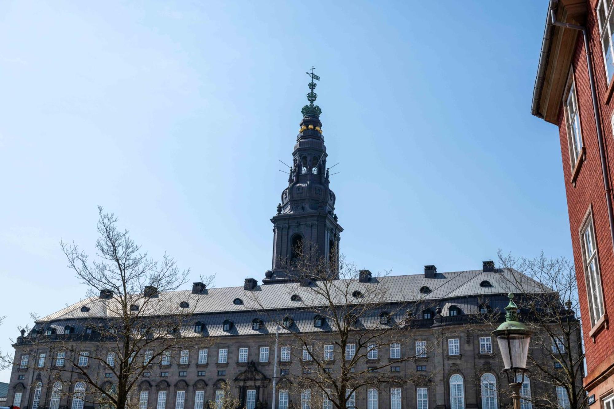 Large Apartment With Canal View In Central Cph City Копенхаген Екстериор снимка