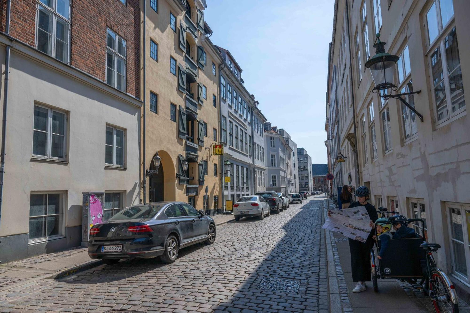 Large Apartment With Canal View In Central Cph City Копенхаген Екстериор снимка