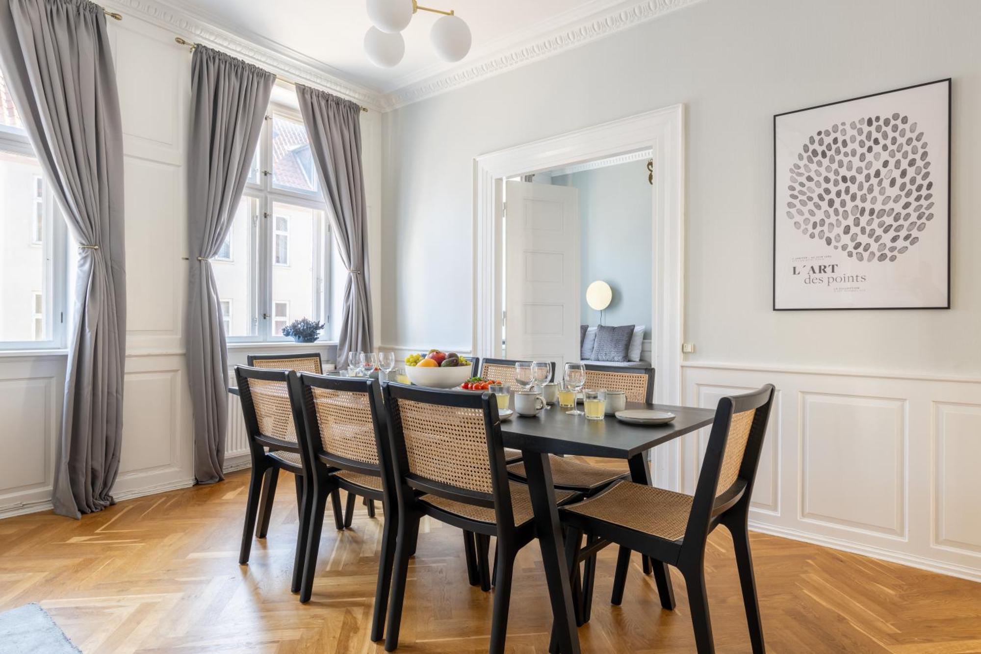 Large Apartment With Canal View In Central Cph City Копенхаген Екстериор снимка