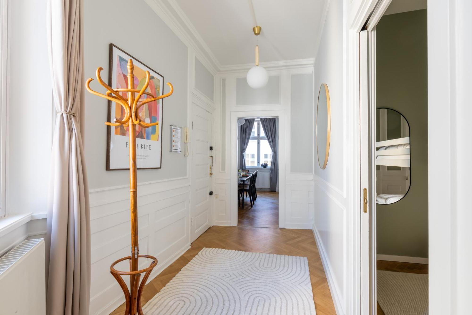 Large Apartment With Canal View In Central Cph City Копенхаген Екстериор снимка